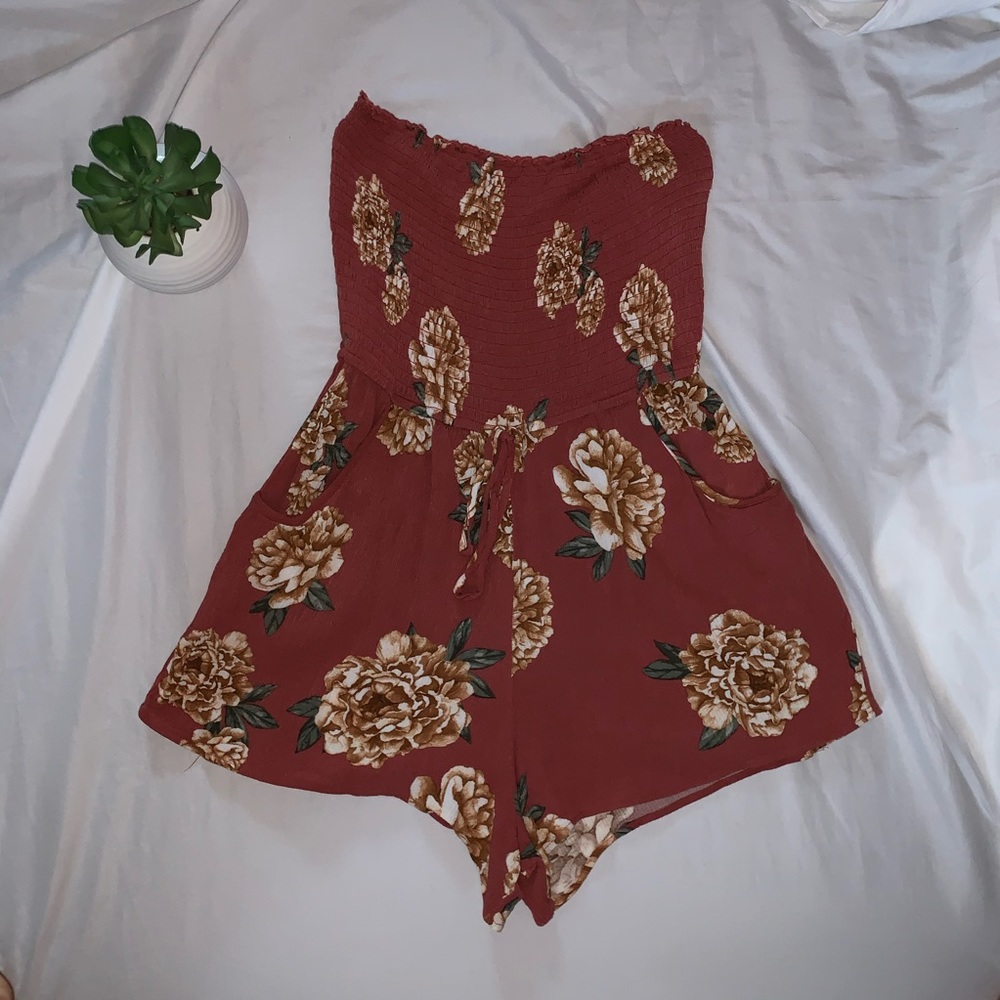 TILLY’S Floral Strapless Romper